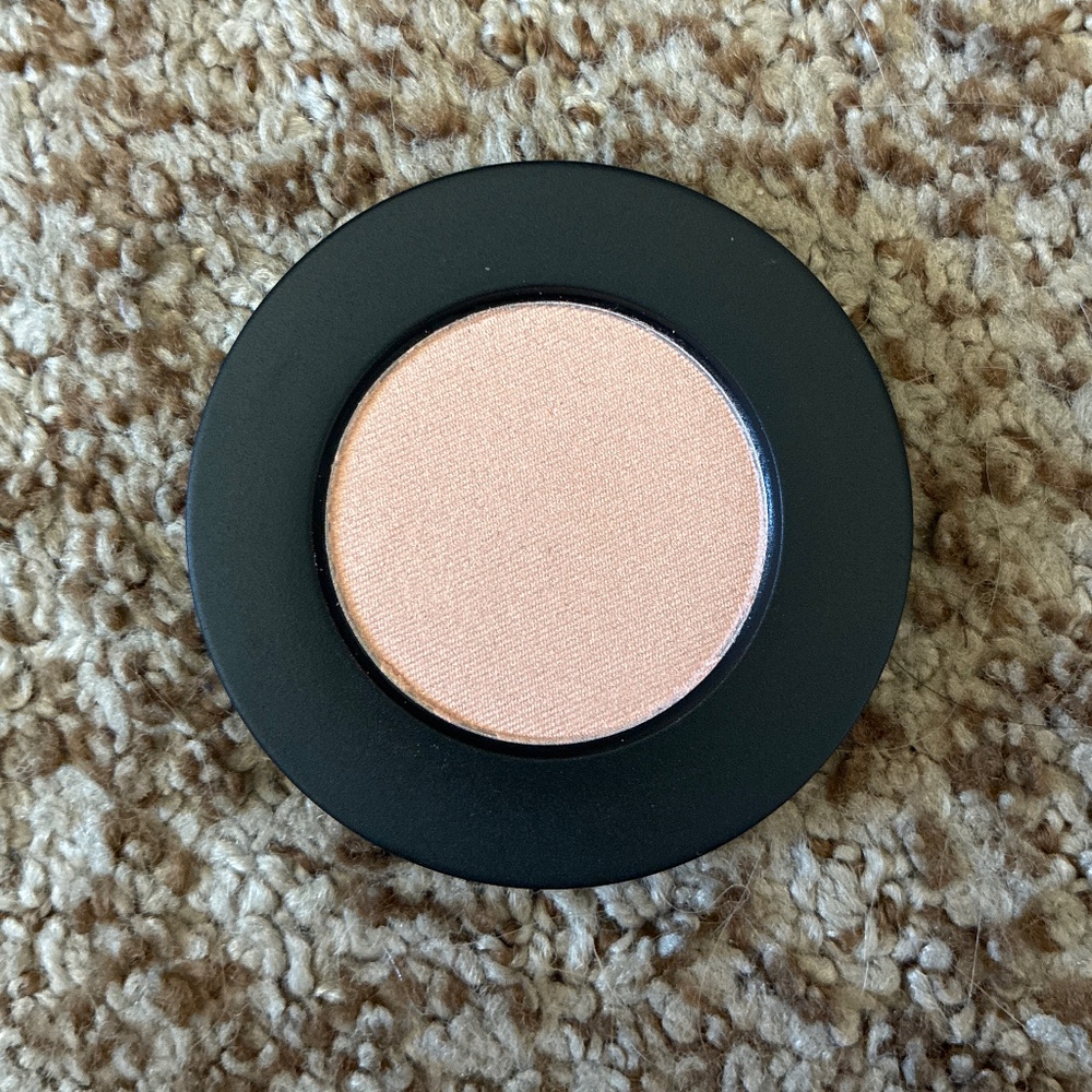 Brand New - Melt Cosmetics - She’s In Parties - Eyeshadow Stack - Picture 2 of 10
